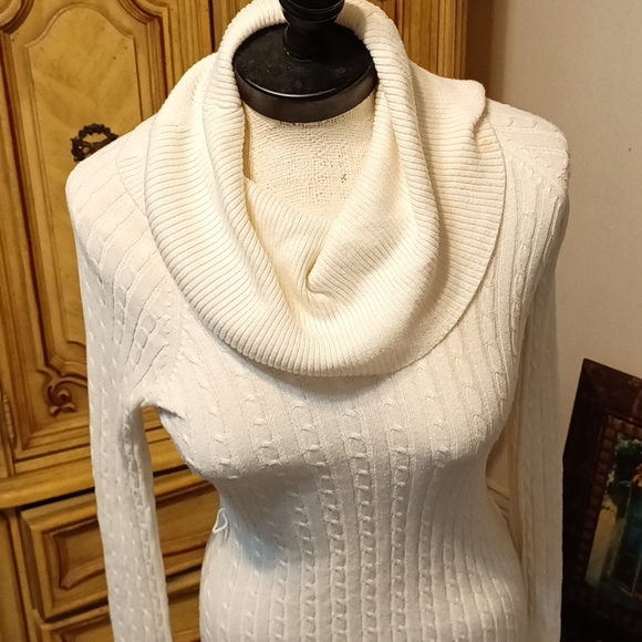 Womens Knit Crochet Sweater dress Swoop Scoop Cowl Turtle creamy Med 2b BEBE b1 - Picture 3 of 8